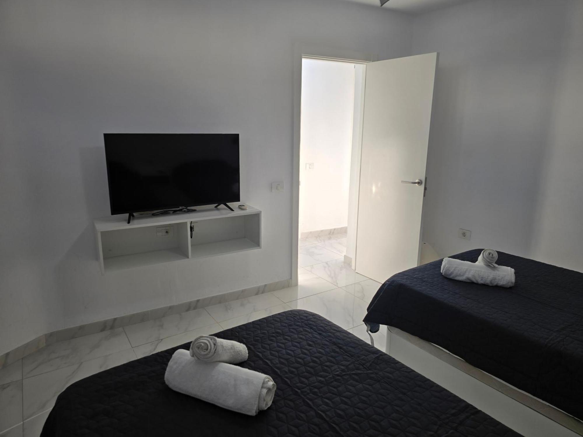 Aqua Sun Los Geranios By Helloapartments Costa Adeje  Exterior photo